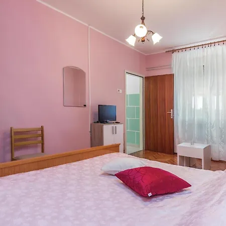 Pican-montovani 10 1 Floor Pićan
